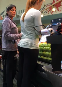 Grocery store bubble butt milf in leggings
