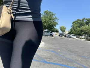 Latina in leggings (OC)