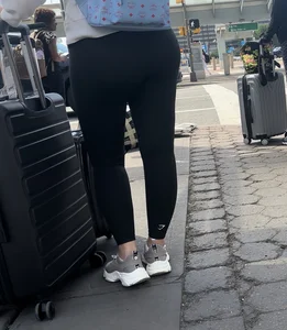 Tall European big bubbly ass ( OC , Airport Series )