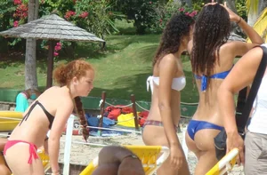 Amazing ebony ass in blue bikini with other sexy friends in bikinis