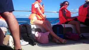Milf in yellow shorts with vpl and a wedgie