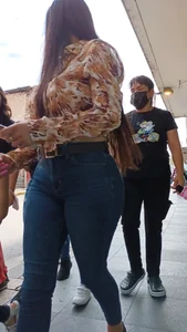 Milf latina con tremendo Big Ass