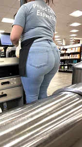 Cashier thick ass mmmm mmm