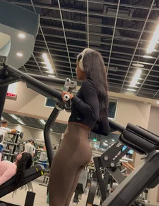 Slim Thick Tight Ass in Gym Sharks (GIFS)