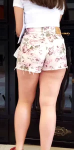 Cute girl sexy big ass in shorts