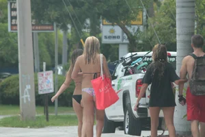 Florida beach and bikini girls
