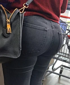 Juicy ass shorty latina in dark grey guess jeans (gif)