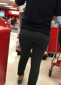 Big booty babe at Target in grey leggings