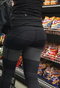 Milf with great round ass in tight leggings grocery shopping