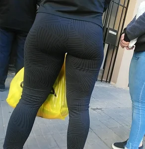 Nice blonde whooty in tight patterned leggings