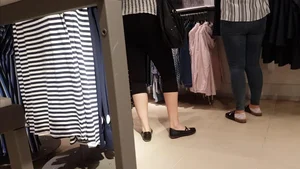 Thick girl shopping in tight jeans with a decent ass