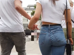 Girl in tight jeans (Not OC)