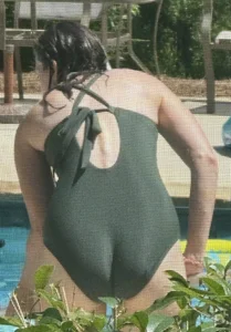 Brunette Milf (OC)