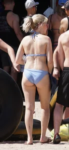 Sexy bikini girls