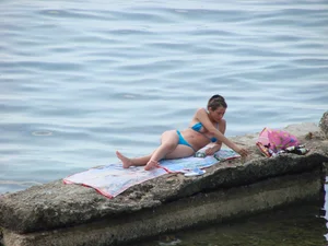 Candid beach and bikini babes