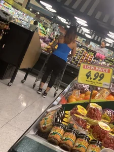 Grocery store tattooed babe in tight leggings
