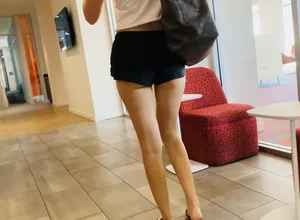 Quick cap of PYT IN TINY SHORTS ASU area