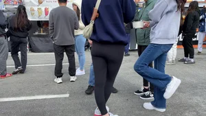 Perfect Shape Asian in Lulus | (OC)