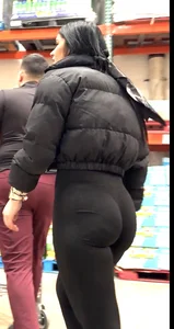 Cuban shorty with a nice ass