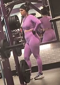 2 latinas working out their bubbles
