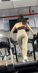 Jiggly Asian ass (OC)