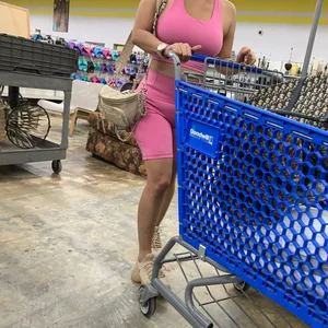 Pink latina