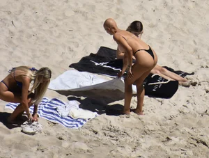 BEACH DAY! ass, titties, face shots, tight stomachs and bold bikinis! PART 2