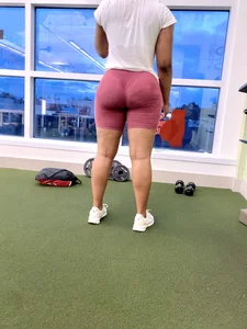 Blessing y’all with this Sweaty ass in pink spandex