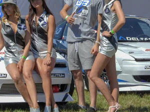 Car show models in sexy short outfits