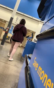Pawg with Thick Legs