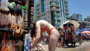 Brazillian beach creepshots, huge gallery of candid girls in swimsuits