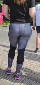Sporty babe with a nice ass