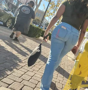 Now those are some nice mommy ballons (OC)