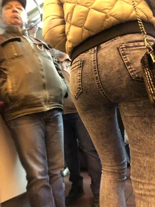 Sexy Butt And Thin Legs in Tight Jeans in Subway Creepshots Gallery