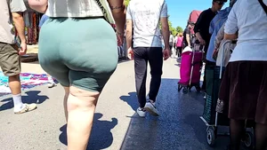 Insane BBW monster booty in shorts (OC)