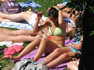Bikini girls