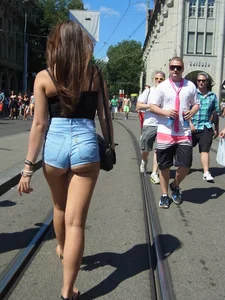 Sexy ass girl walking with friends in short shorts showing her nice ass cheeks