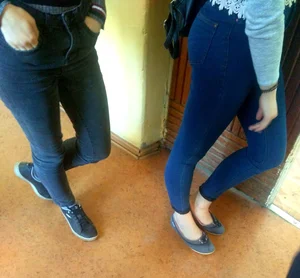 Skinny Legs in Tight Jeans College Closeup Candid