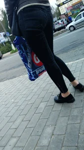 Nice Ass, Bare Ankles And Legs in Tight Jeans Street Creepshot