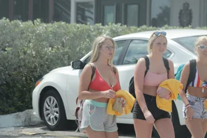 Deerfield Beach girls in bikinis