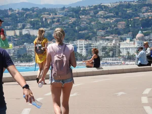 Candid cheeky blonde in short jean shorts looking hot