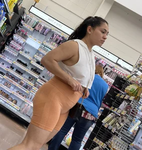 The body of this woman made me go wild!
