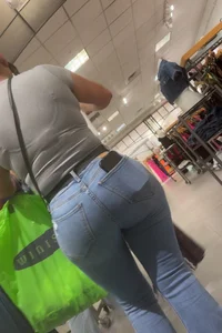 BBL Latina Milf in Hollister Jeans