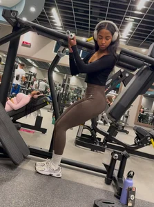 Slim Thick Tight Ass in Gym Sharks (GIFS)
