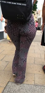Hourglass Shape Jiggler