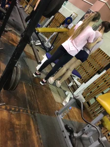 Girl with Hot Legs in Shorts Gym Creepshots