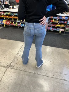 Fit white chick with a nice ass in jeans