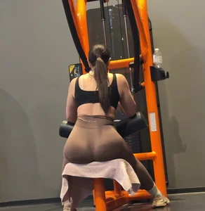 Thick jiggly Gym Pawg NVGTN (NOT OC)