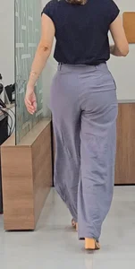 Blonde with hot ass in wide pants