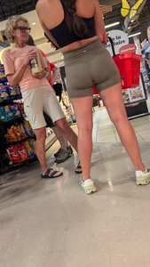 Hot tight girl in spandex. great ass and legs. oc
